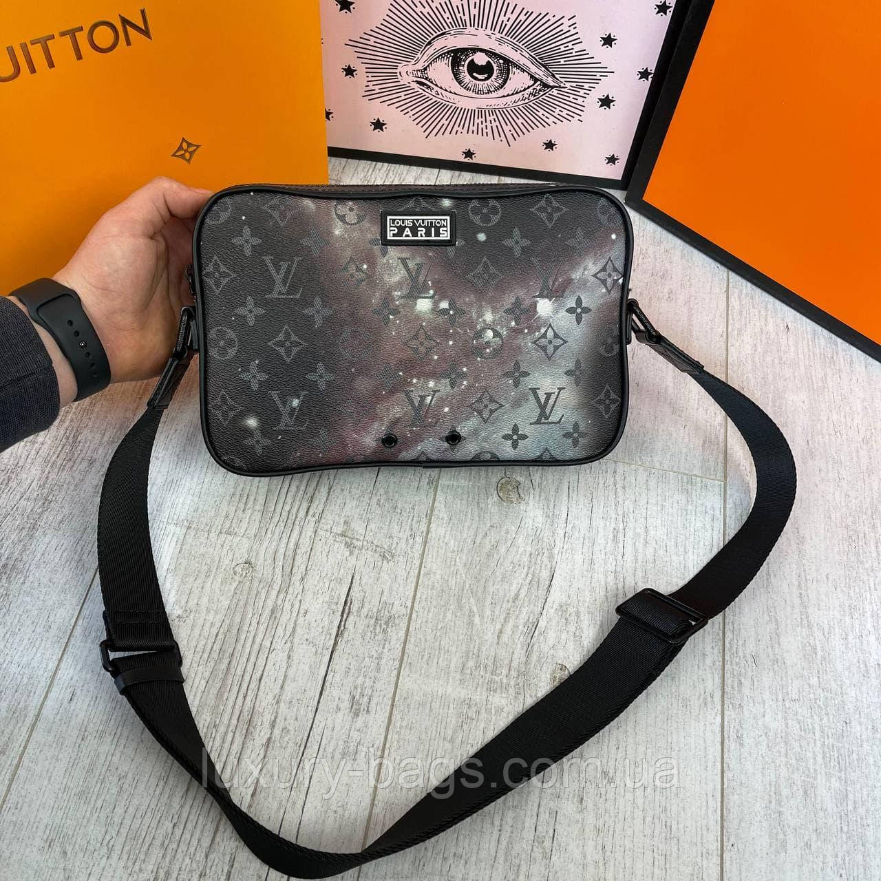 Сумка-месенджер для чоловіків Louis Vuitton