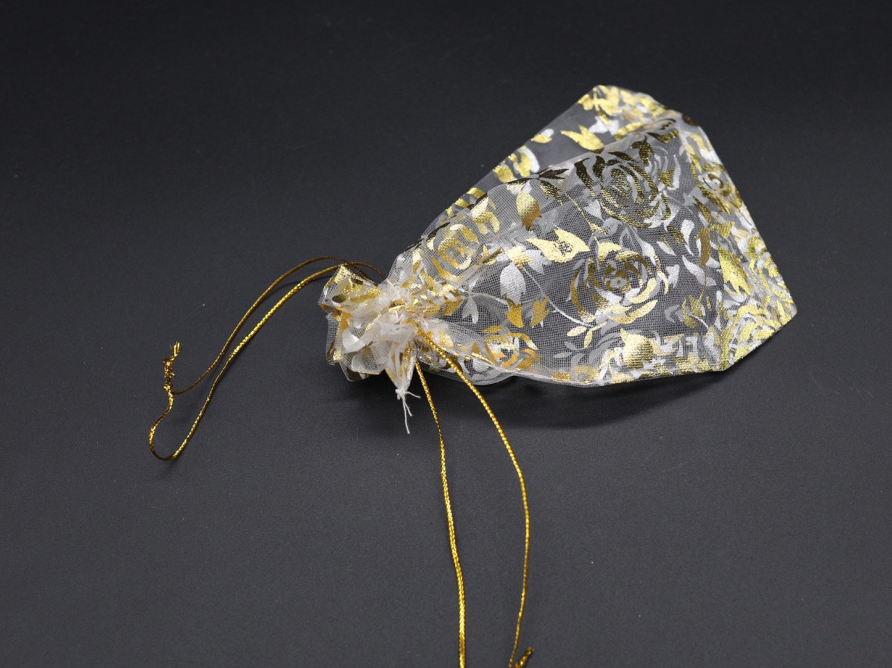 Подарункові мішечки з органзи пакувальні оптом Колір біло-золота квітка. 13х18см, фото 1