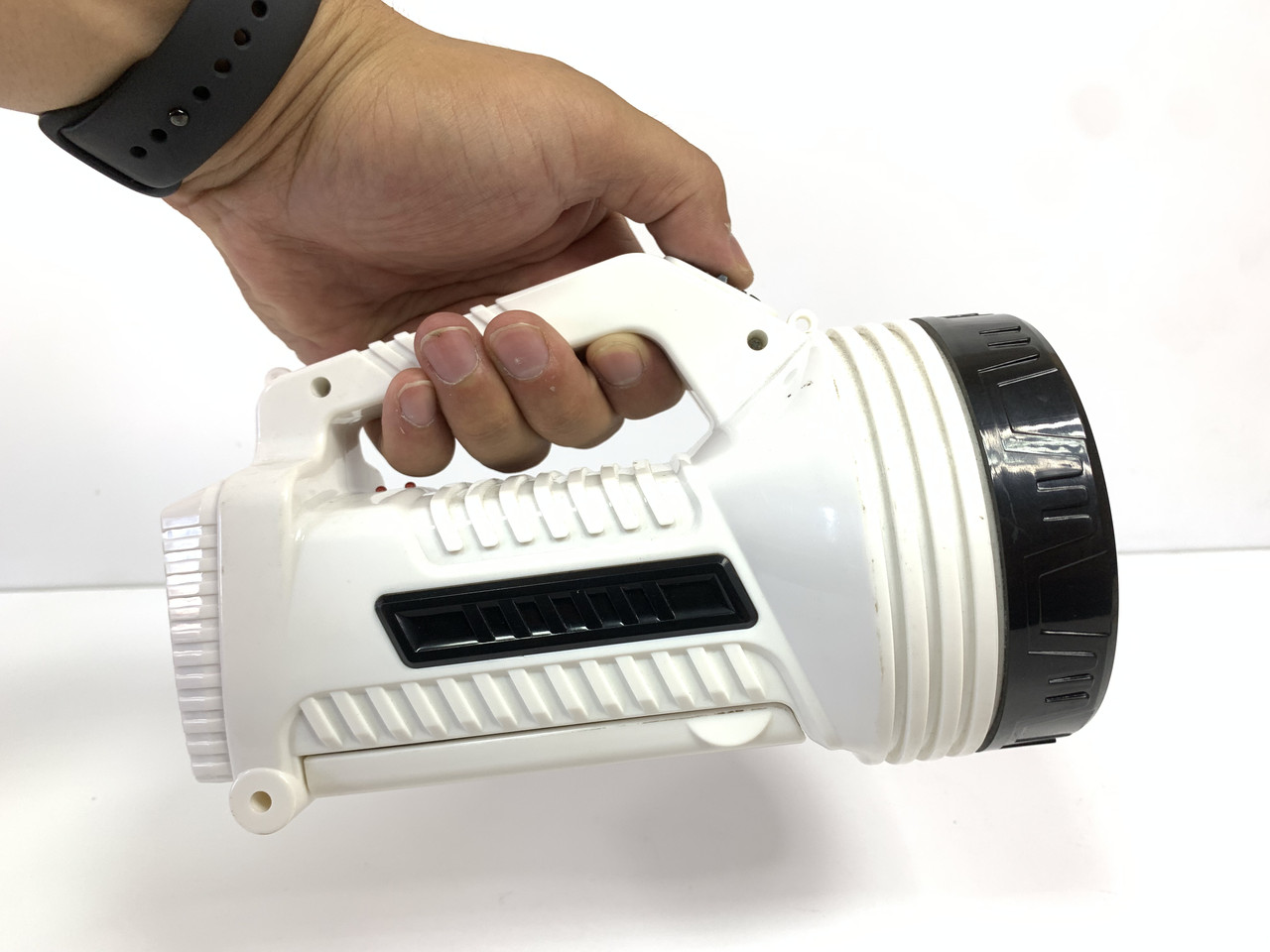 Потужний світлодіодний акумуляторний ліхтар КС-8556 прожектор переносний ліхтар для охорони