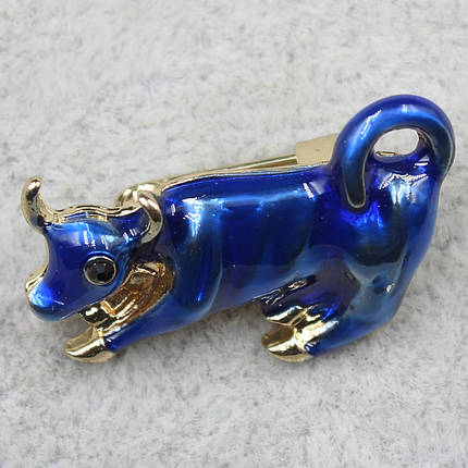 Брошка металева золотиста маленька Корова покрита синьою емаллю символ року розмір виробу 26х18 мм, фото 1