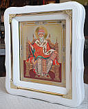 Ікона Святий Спіридон Тримінфутський у білому фігурному кіоті під склом, кіота 24*21, сюжет 15*18., фото 2