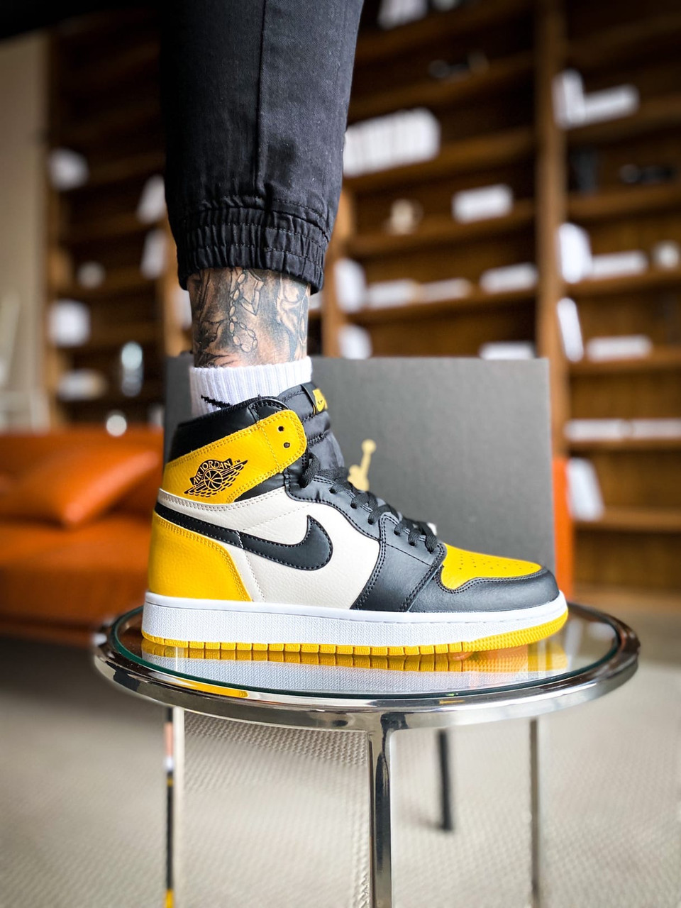Nike Air Jordan 1 "Yellow/Black"