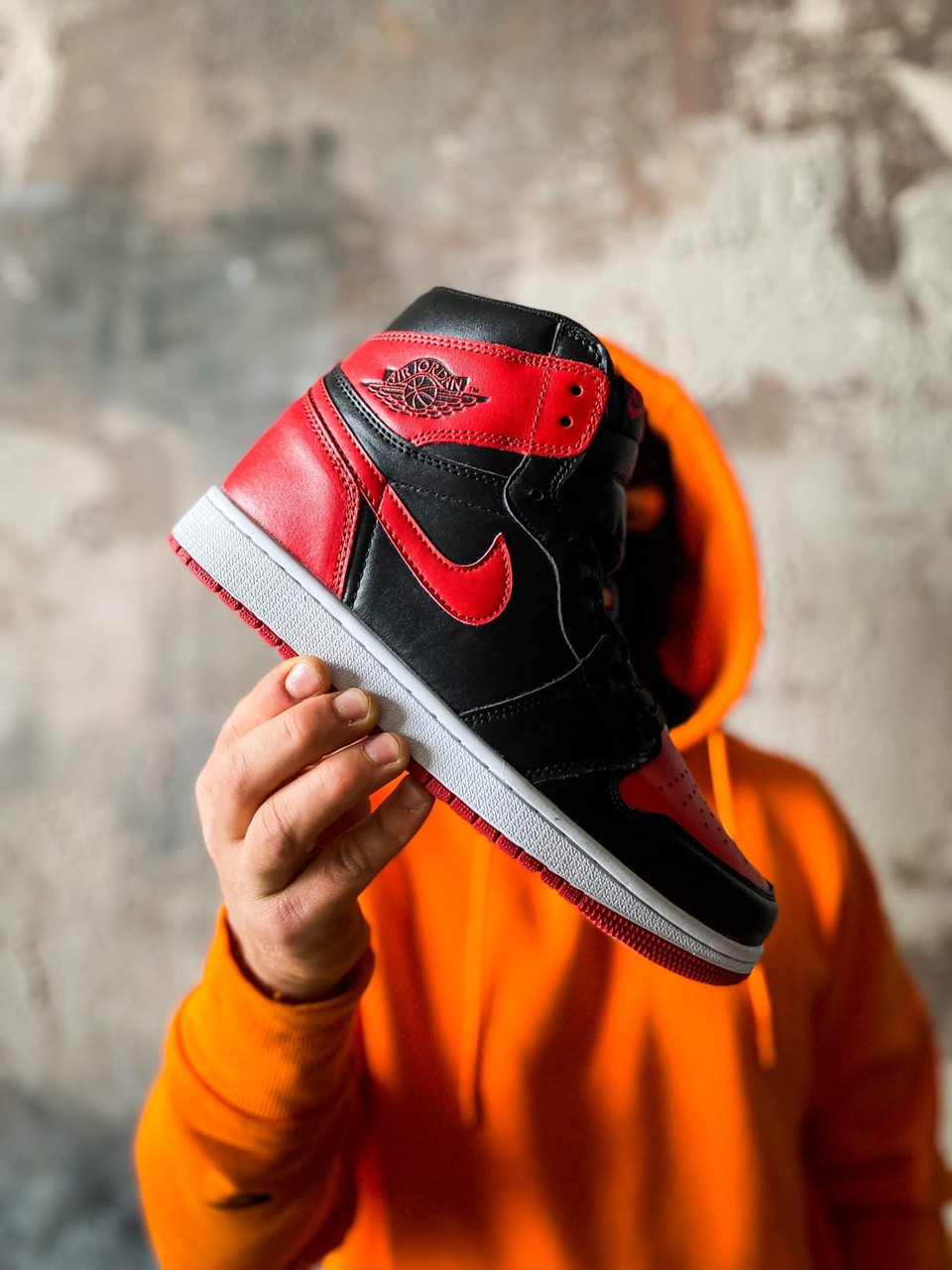 Nike Air Jordan 1 Retro High "Black/Red/White