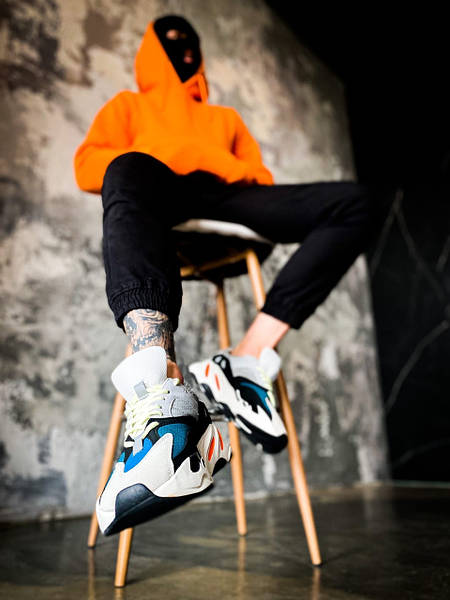 Yeez700 sale