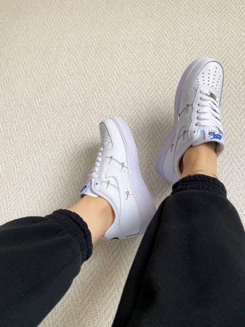 3220723377_w1280_h640_nike-air