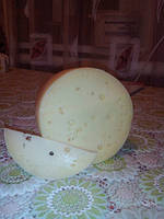 ЕММЕНТАЛЬ-від Валерія, визрівав 6 місяців.