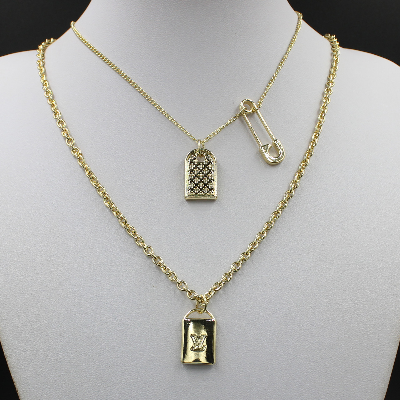 Кольє жіноче золотистого кольору дворядне масивне з брендовим кулоном і шпилькою довжина 55 см