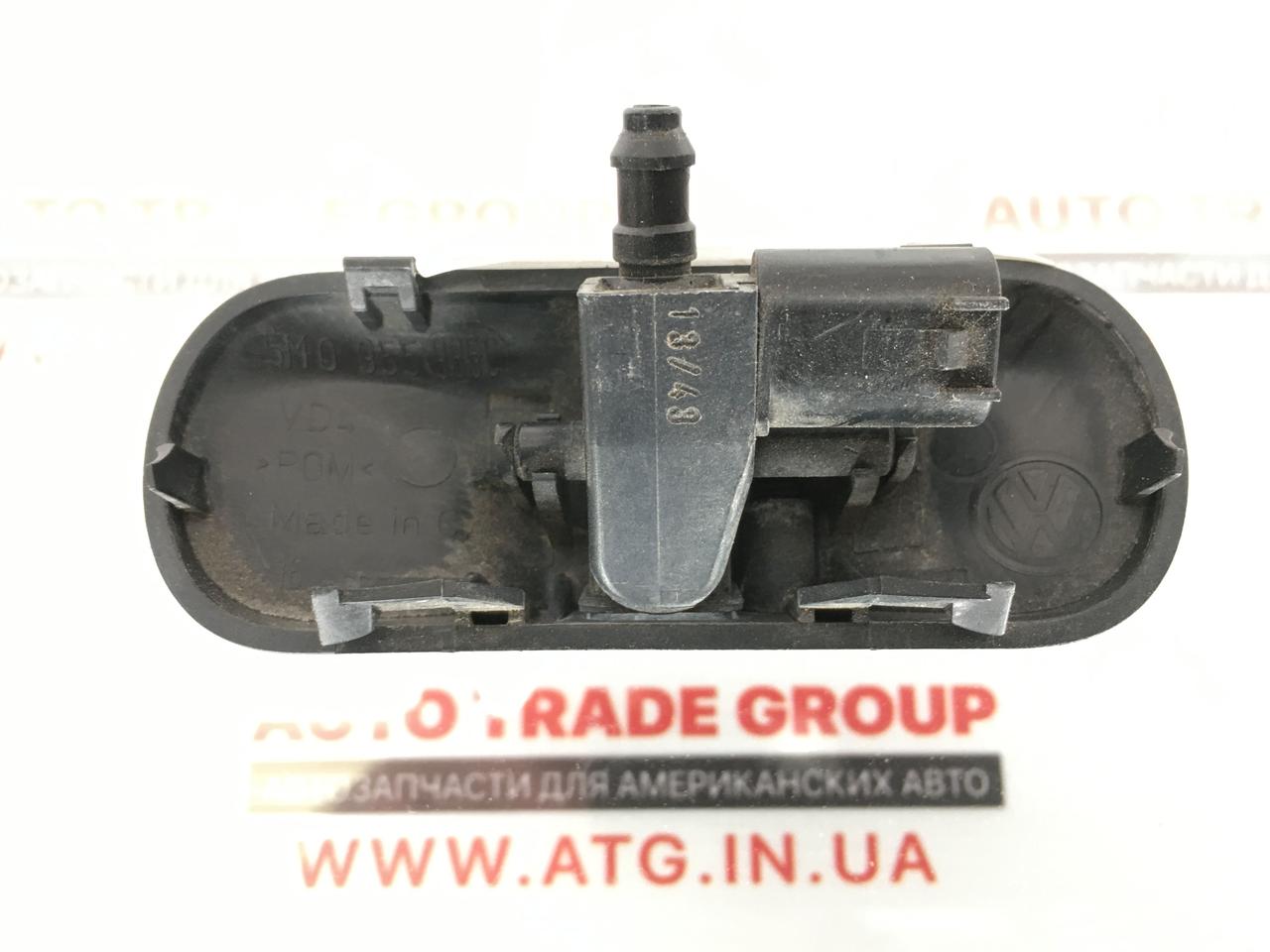 Форсунка омывателя стекла VW Passat B7 USA 1.8 TSI 2012-2015 USA 5MO 955 986C
