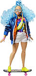 Лялька Барбі Екстра Модниця зі скейтбордом Barbie Extra Doll #4 with Skateboard GRN30 Mattel Оригінал, фото 3