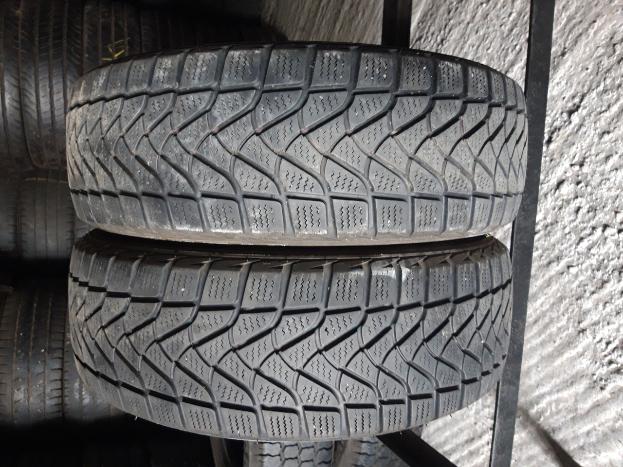 Пара зимових шин 195/60/16С Firestone Winterhawk C на бус,з Німеччини без пробігу по Україні