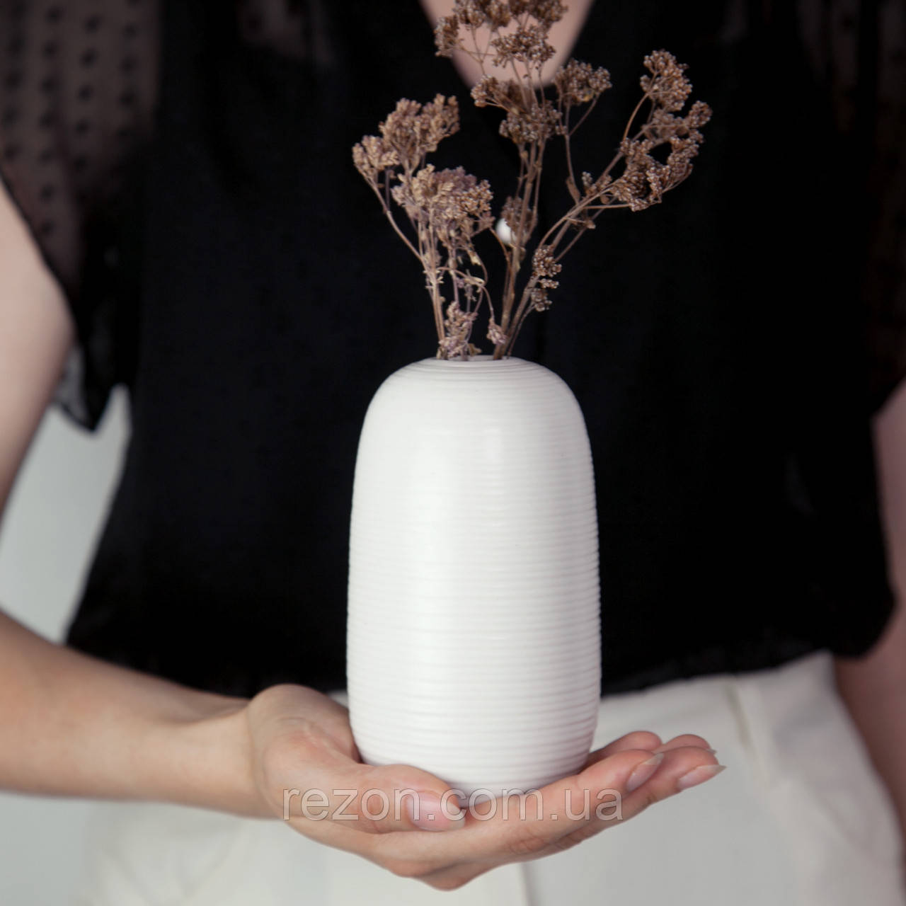 Ваза керамічна настільна для квітів 13 см VASE INSPIRATION Білий мат Rezon V025