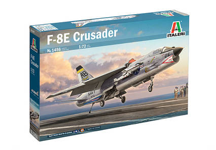 F-8E Crusader. Збірна модель військового літака в масштабі 1/72. ITALERI 1456, фото 1