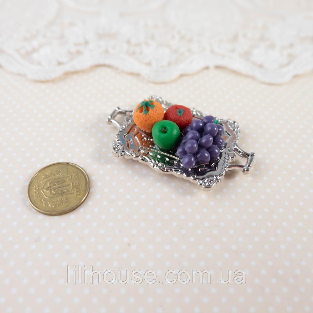 Мініатюрний срібний піднос з виноградом, фото 1