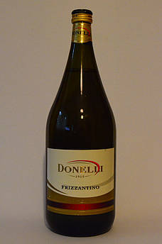 Вино слабогазоване біле напівсолодке Frizantino Donelli (Фризантино Донеллі), 1,5 л