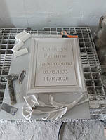 Пам'ятник з покостовського граніту з елементами з мармуру 3