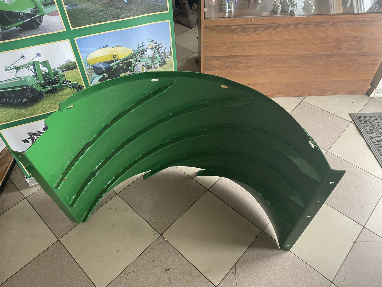 Кожух ротора передній AH208966