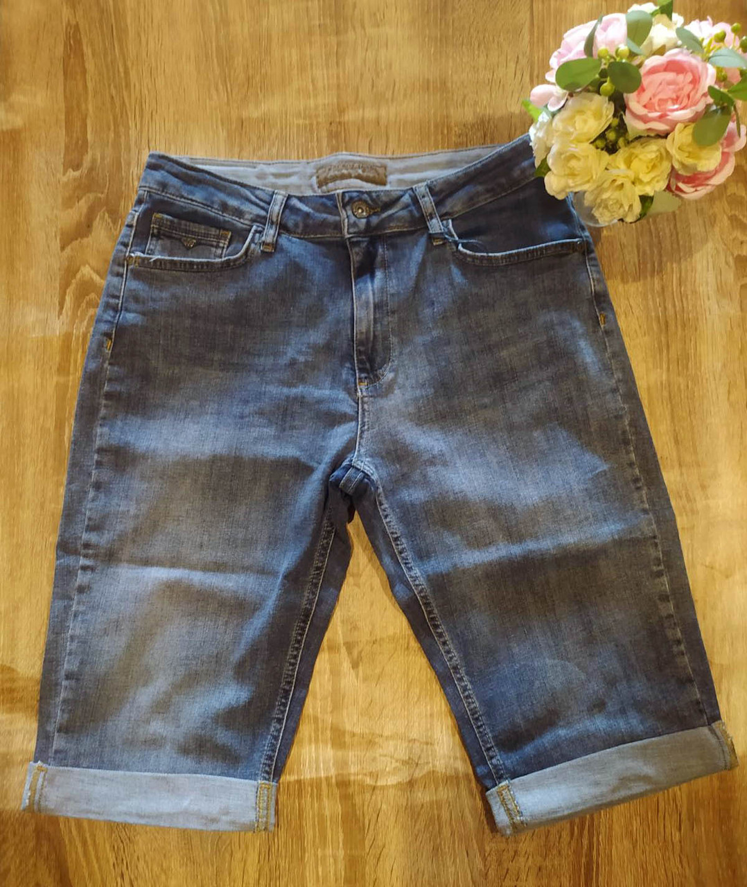 Оригінальні якісні класичні жіночі джинсові бриджі. Жіночі повсякденні джинсові бриджі, фото 1