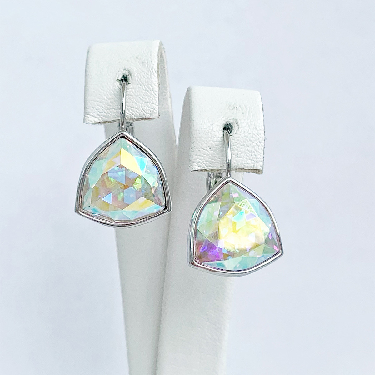 Сережки SONATA з медичного золота, кристали Swarovski кольору Хамелеон, родій, 25726