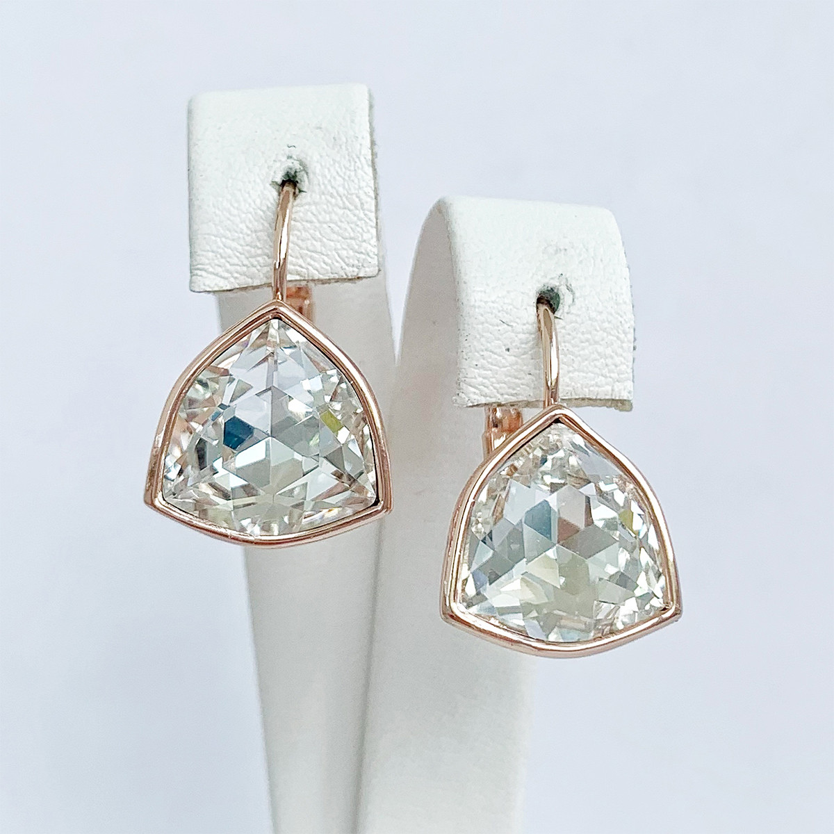 Сережки SONATA з медичного золота, кристали Swarovski білого кольору, позолота PO, 25719