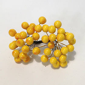 Ягода (калина) декоративна, суцвіття 40 ягід, лакова, штучна жовтий