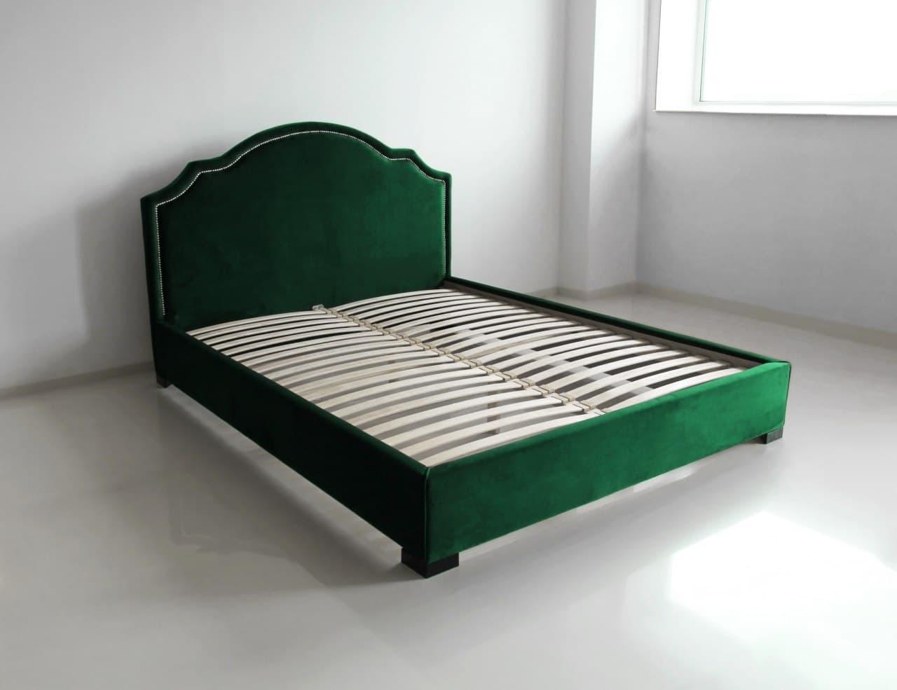 Ліжко Кайлі
