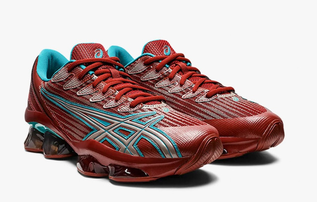 blue and white asics wrestling shoes