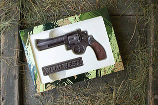 Револьвер з шоколаду до 14 жовтня