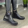 Черевики шкіряні на низькому ходу, декоровані ремінцем, колір чорний, фото 6