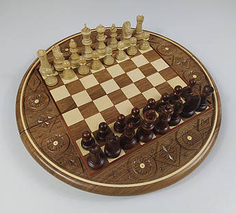 Шахи різьблені дерев'яні круглі ручної роботи.