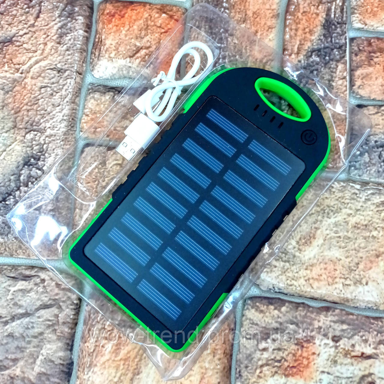 Power Bank Solar солнечным зарядом и LED фонарем Черно-Зеленый Реальные фото - фото 1 - id-p1448949092