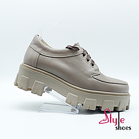 Туфлі жіночі зі шкіри бежевого кольору на тракторній підошве “Style Shoes”, фото 3