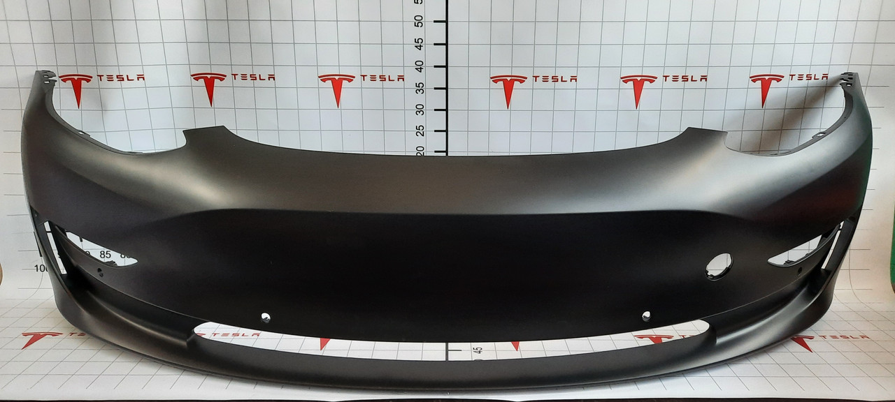 1084168-SO-5-E Передній бампер Tesla Model 3 (1084168)