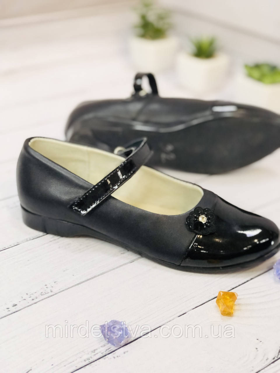 Шкіряні шкільні туфлі човники для дівчинки TopS з лаковим носком чорні розмір 32, фото 1