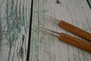 Гачок для в'язання подвійний з дерев'яною ручкою, №0,5