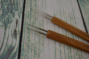 Гачок для в'язання подвійний з дерев'яною ручкою, №0,75