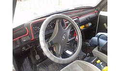 Накидка на панель приладів ВАЗ LADA Niva  2010+ чохол/накидка на торпеду авто Нива