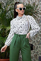 Женская блуза с цветочным принтом свободным фасоном 44-50 размеры белая и черная