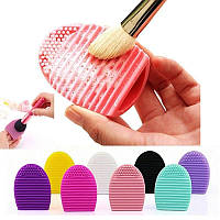Силиконова щітка для чистки пензлів, кольори в асортименті.