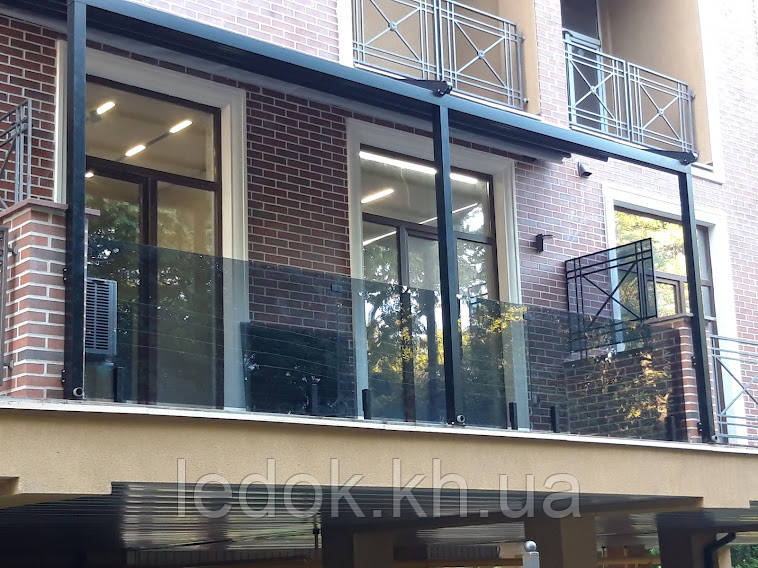 Скляні огорожі для балконів і терас - фото 1 - id-p1450126741