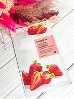 Питательная тканевая маска для лица Mizon Joyful Essence Mask Strawberry Trasparent & Refining 23 г