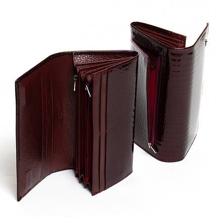 Гаманець жіночий бордовий шкіряний лаковий на магніті дві змійки всередині одна зовні Sergio Torretti W501-2, фото 1