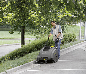 Підмітальна машина Karcher KM 75/40 W G (1.049-205.0), фото 3