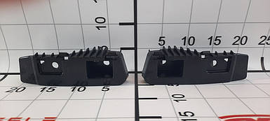 1083992-00/1083993-00 Кронштейни кріплення задніх ліхтарів Tesla Model 3 (к-т 2 шт) (108399200D) (108399300D)