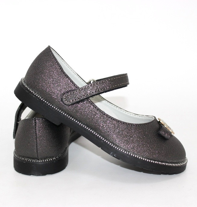 Нарядні туфлі для дівчаток темно сірого кольору на липучці