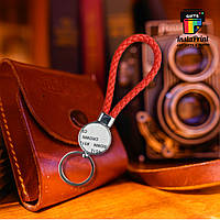 Брелок круглий із червоним шкіряним плетеним шнурком + друк фото/малюнок/фотфор/текст