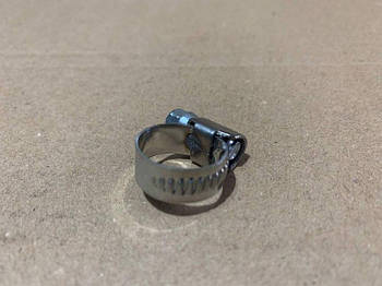 Хомут затяжний оцинкований 10-16мм.