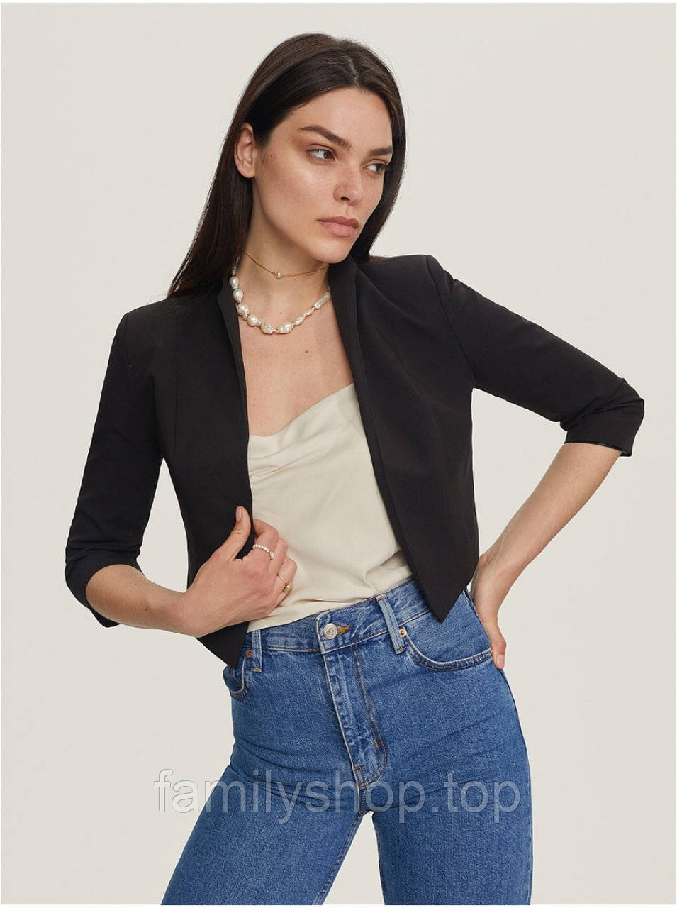 Короткий жіночий жакет однотонний повсякденний великих розмірів L, XL, XXL, 3XL, колір чорний, білий, червоний