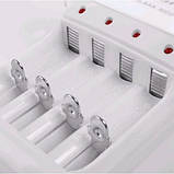 Зарядний пристрій з ААА акумуляторами Jiabao Digital Charger JB-212, фото 4