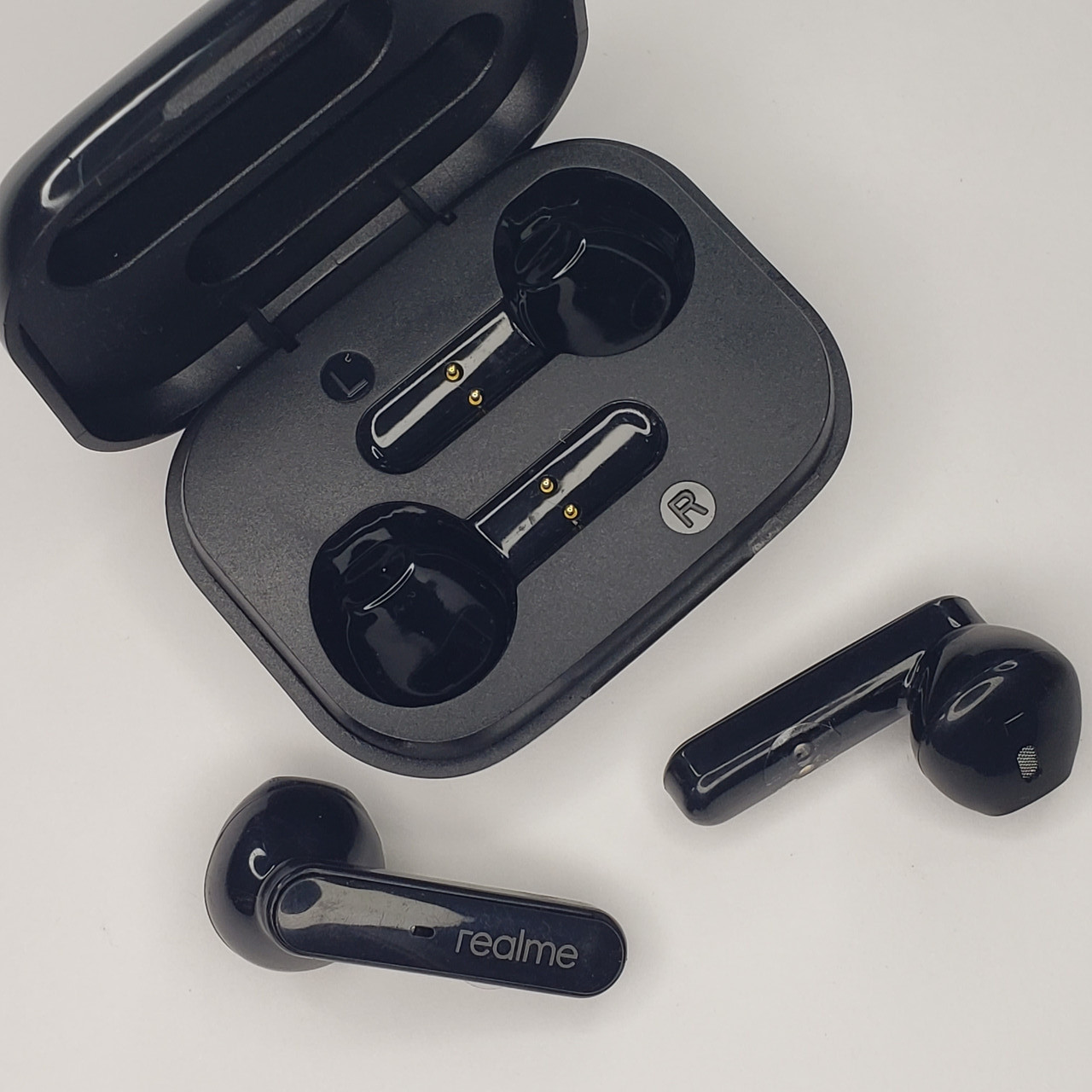 Бездротові навушники з мікрофоном bluetooth навушники в кейсі REALME Bluetooth TWS 700 Mini Чорний, фото 1