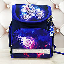 Рюкзак шкільний каркасний для хлопчика Bagland, портфель з ортопедичною спинкою синього кольору, 12 л.